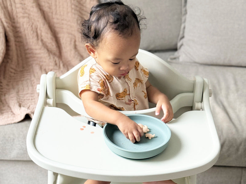 Why a High Chair with a Tray Table is a Must-Have for Your Child