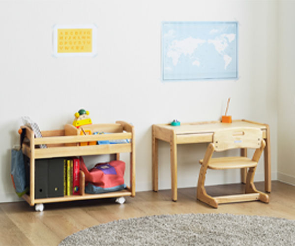 Buono3 kids desk and chair