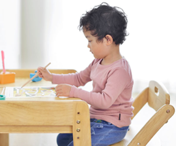 Buono3 kids desk and chair