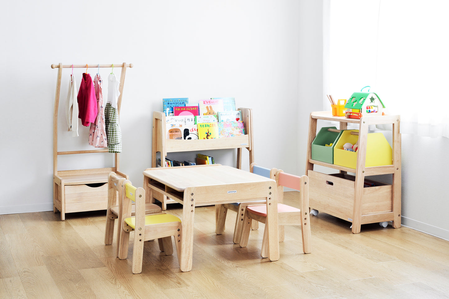 Norsta3 Kids Table