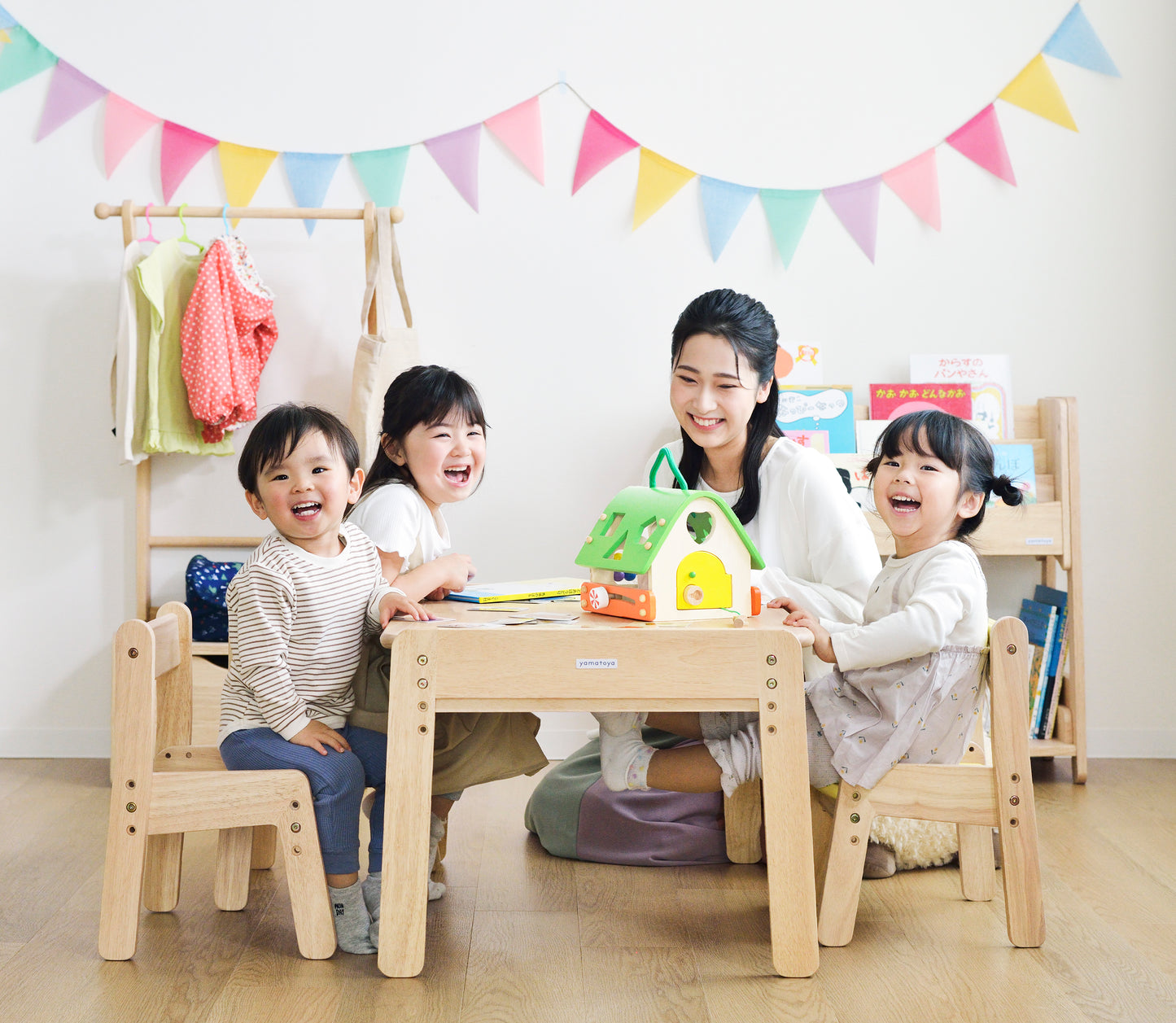 Norsta3 Kids Table